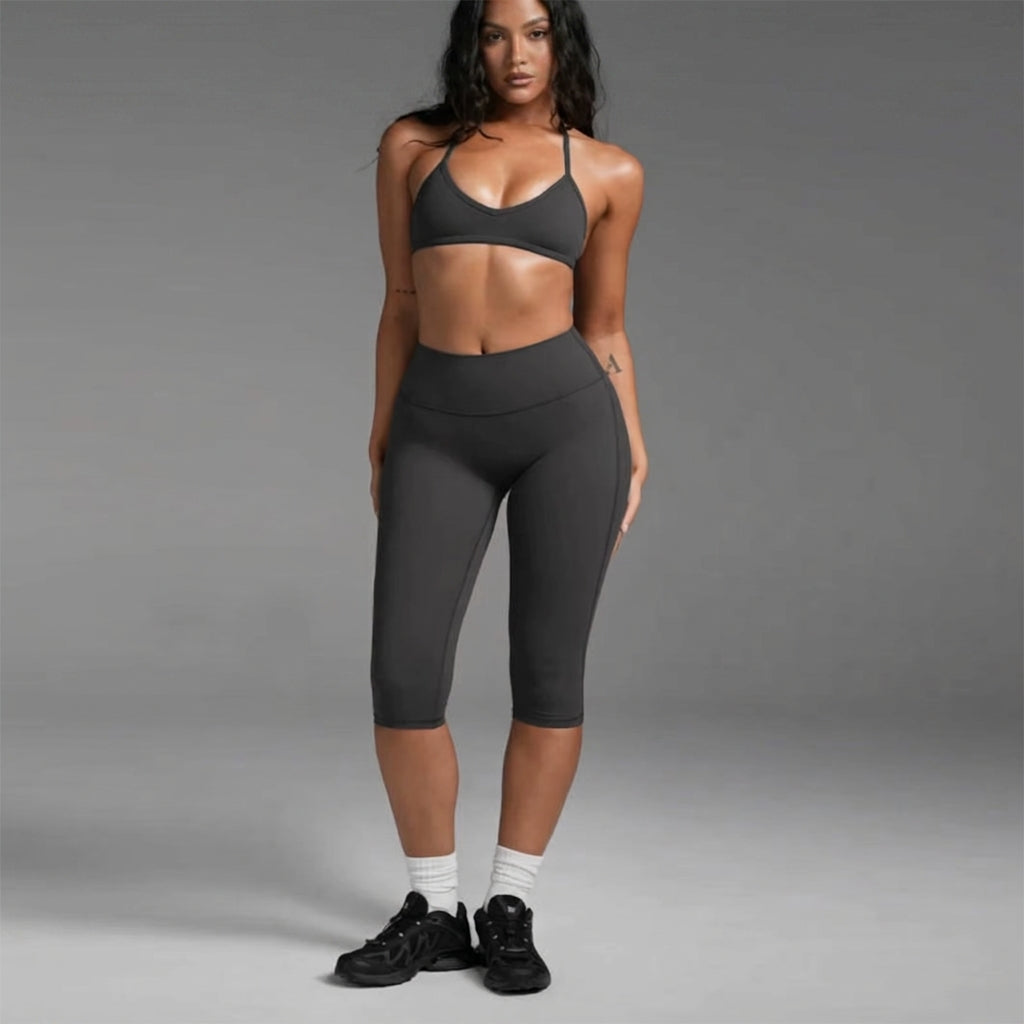 Women's Backless Halter Yoga Set – High-Waisted Calf-Length Leggings